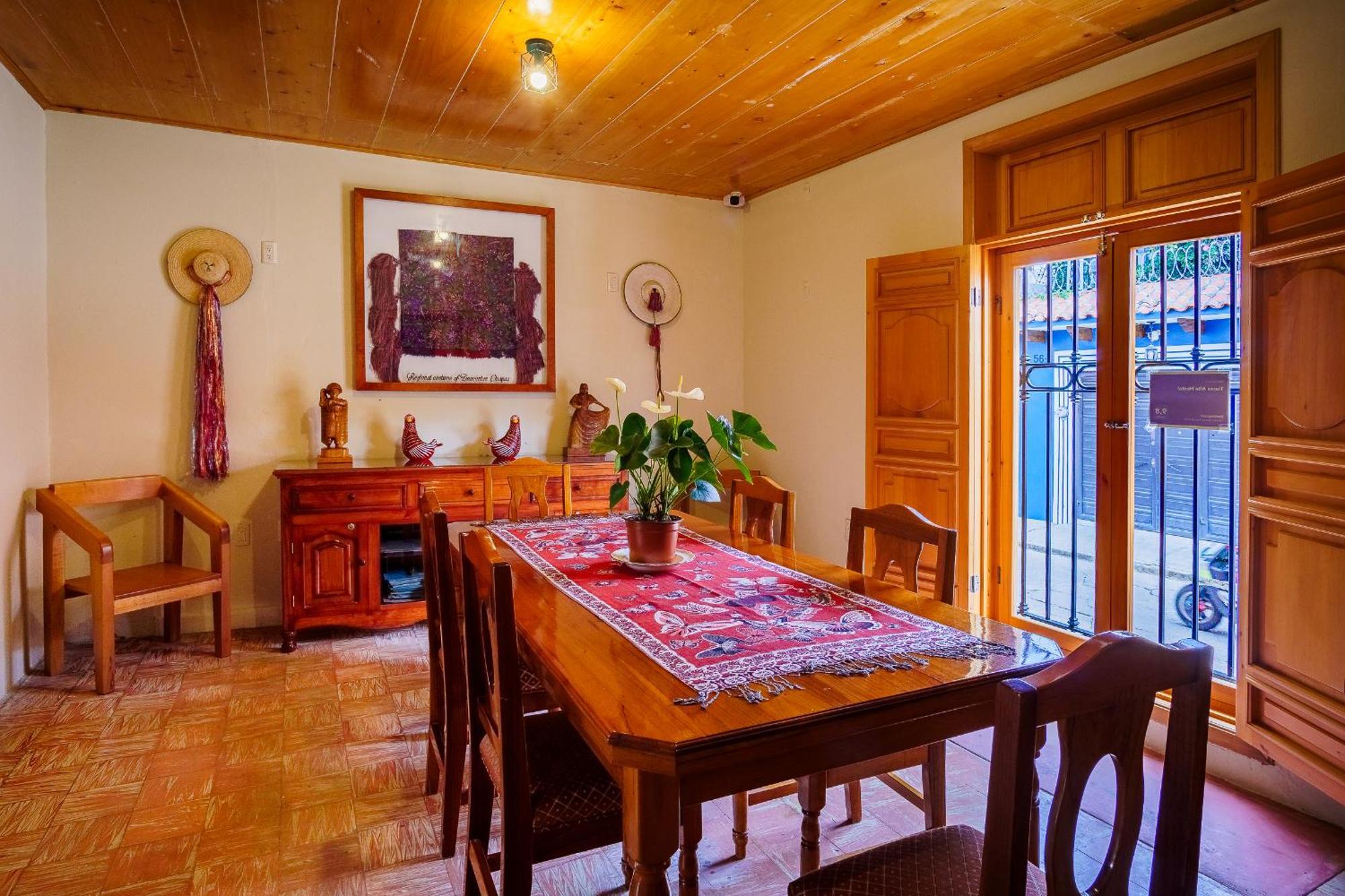 Tierra Alta Hostal Сан-Крістобаль-де-лас-Касас Екстер'єр фото